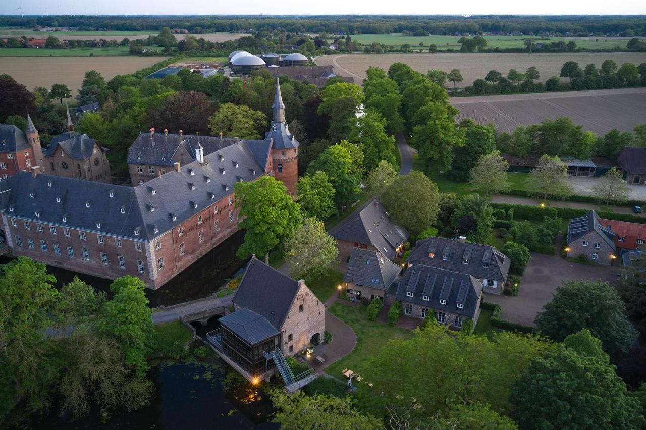 Hotel Schloss Wissen à Weeze Extérieur photo